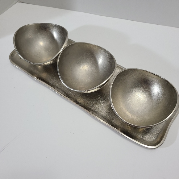 Zodax Other - Zodax Silver Bowls with Tray